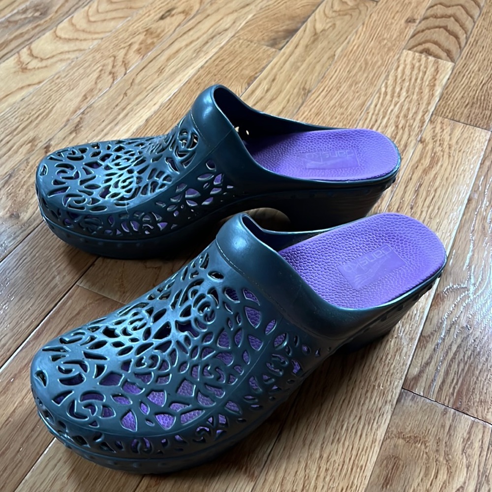 Dansko Pippa clogs